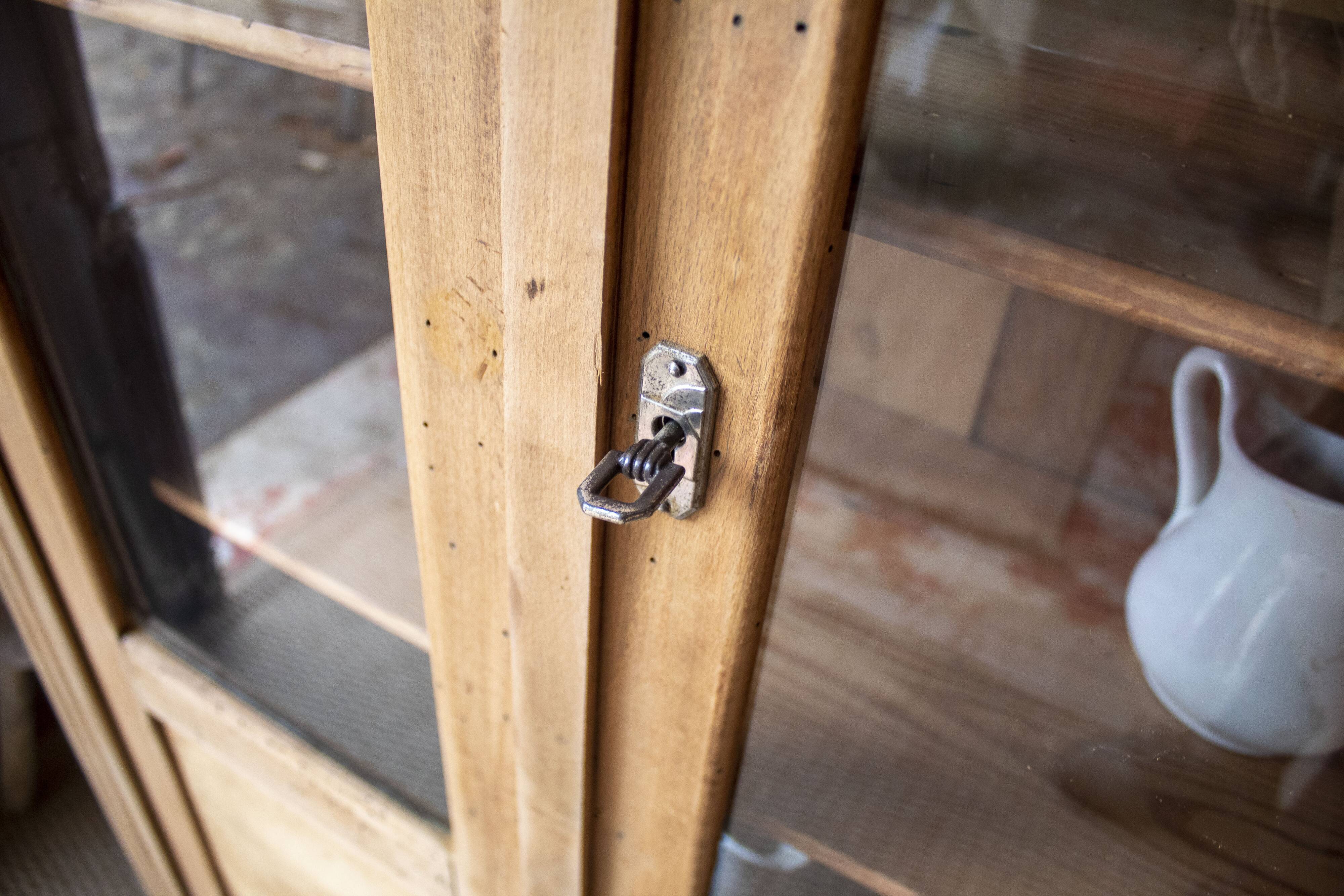 PARISIAN GLASS CABINET 1960