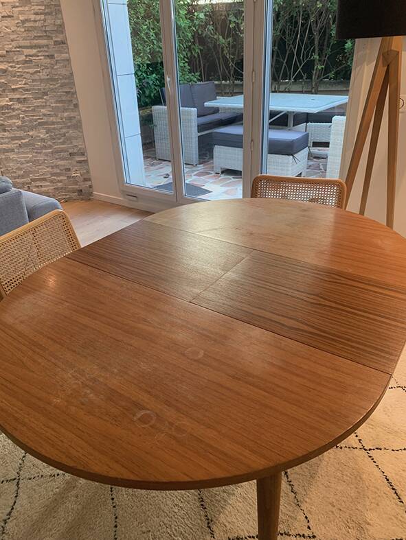 Vintage MDK extendable round table in teak, Scandinavian design from the 1960s.