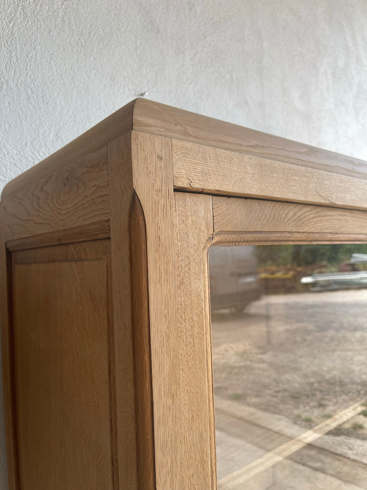Glass cabinet
