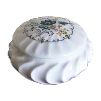 Porcelain box