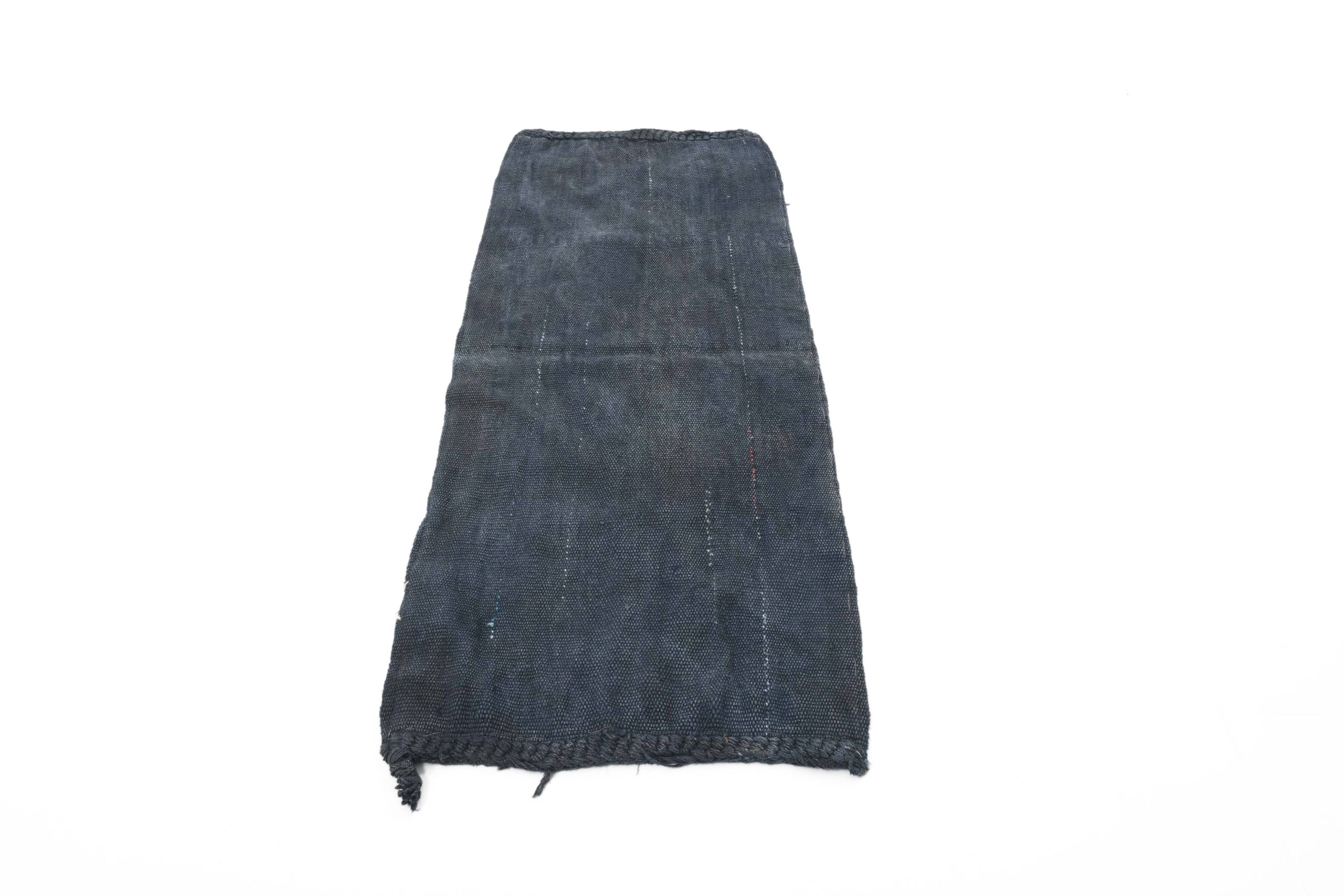 Tapis de couloir court vintage bleu marine turc, 66 x 182 cm