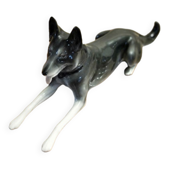 Chien en porcelaine 1932