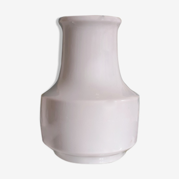 Vase blanc en porcelaine