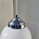 Opaline globe suspension