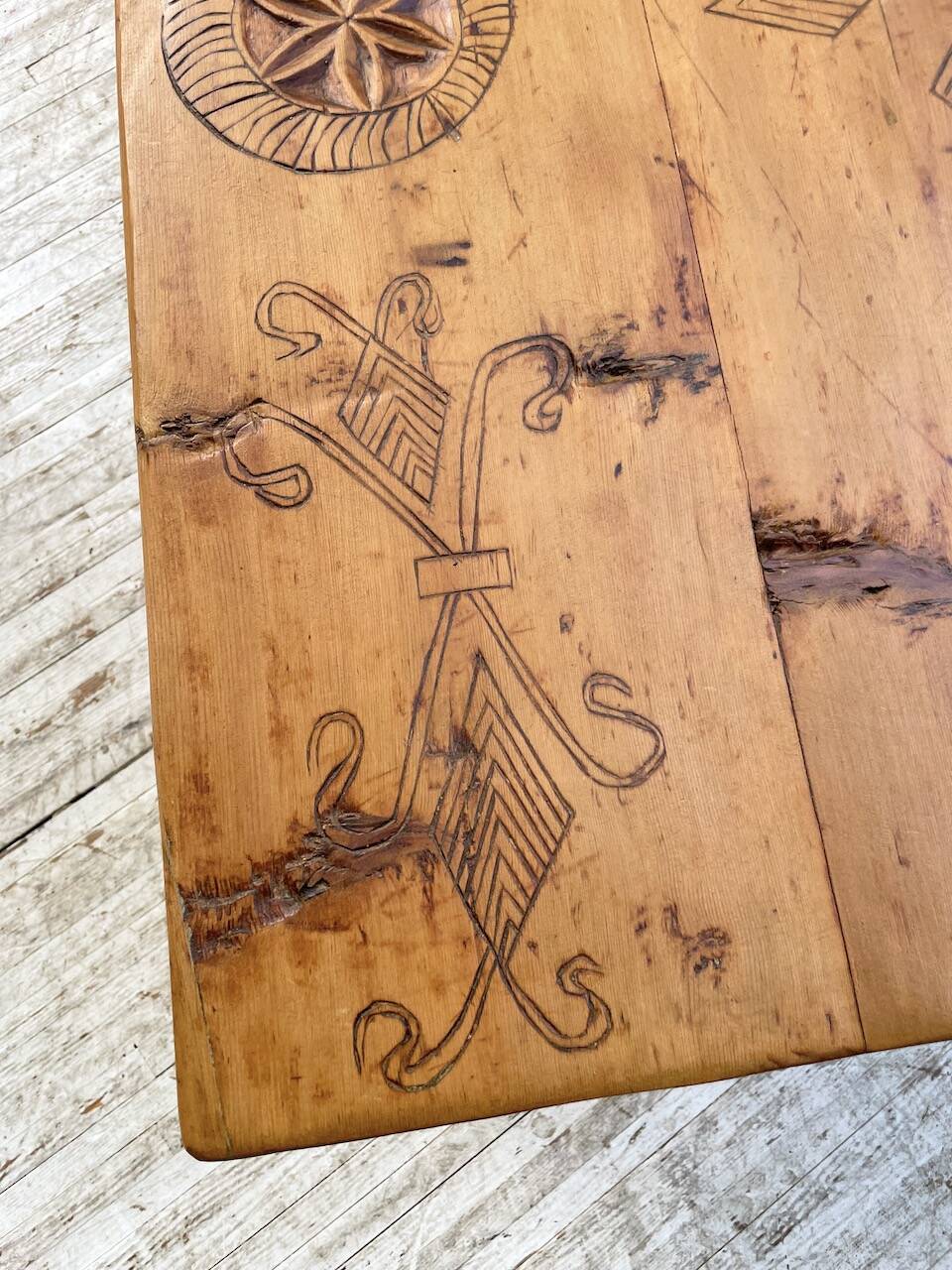 Popular art coffee table Switzerland 1900