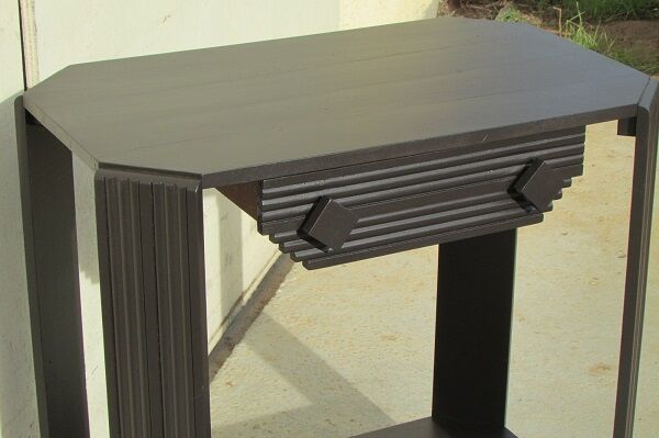 Pedestal table, art deco side table