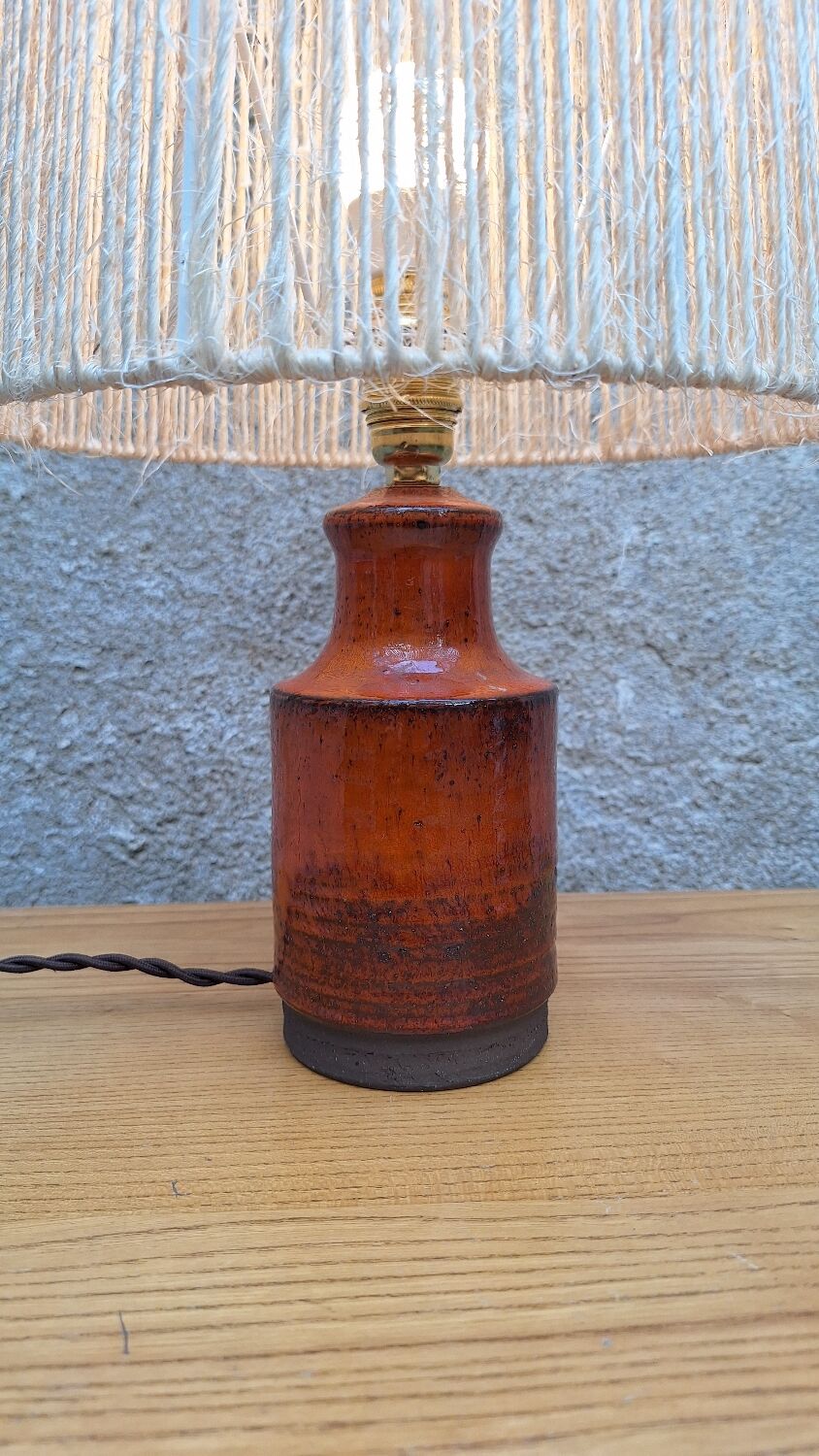 Lampe a poser en céramique signé Belka, Danemark abat jour en corde