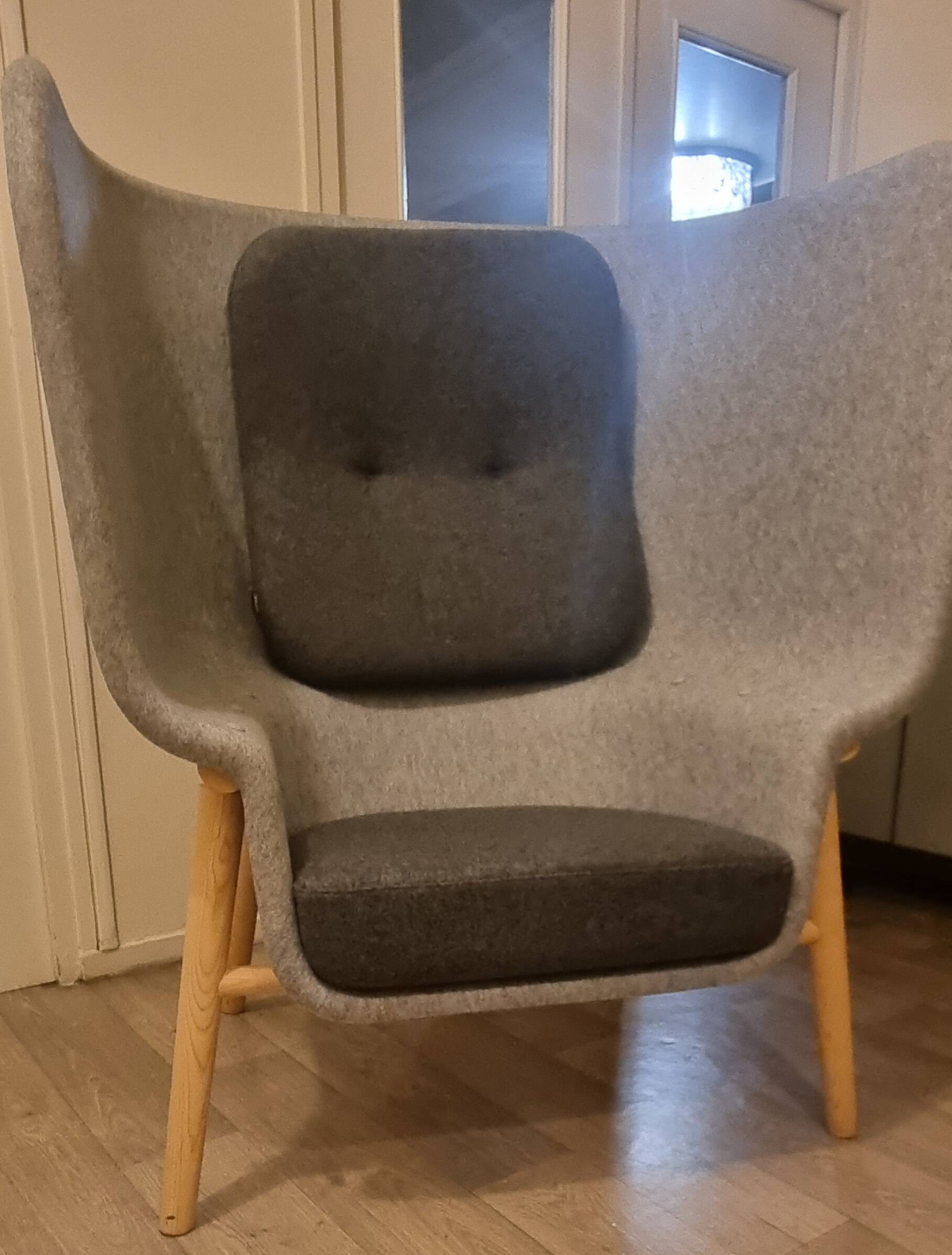 Pod PET Felt Privacy Chair