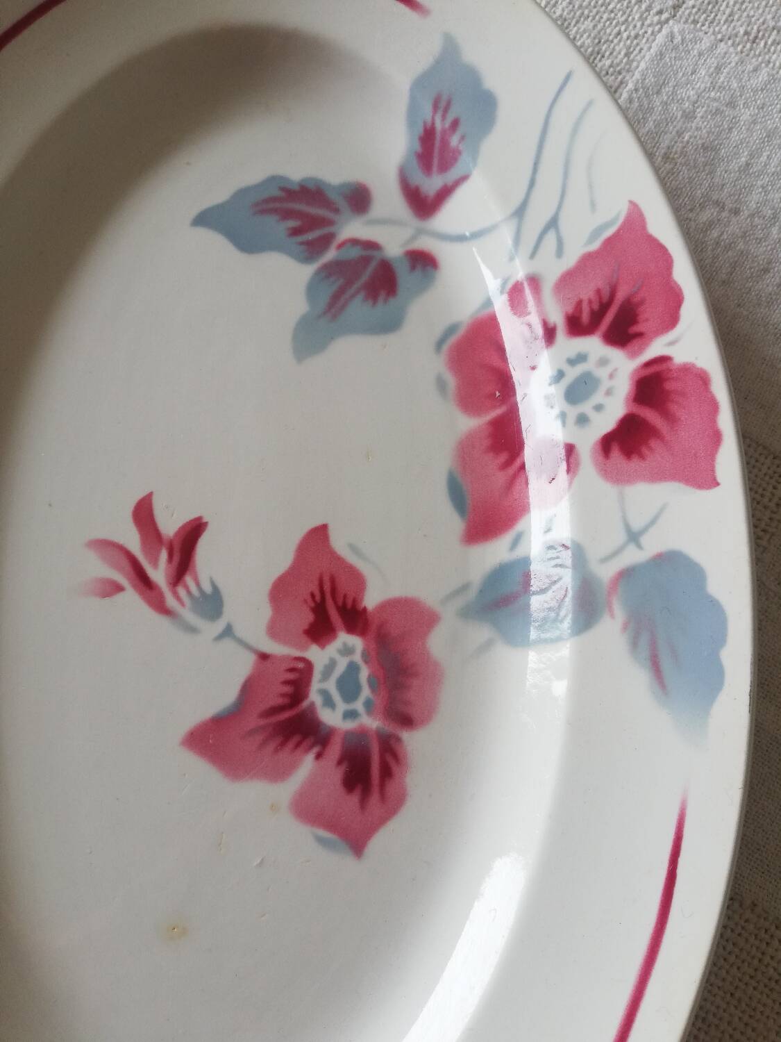 Serving dish, Digoin Clematis flowered dish