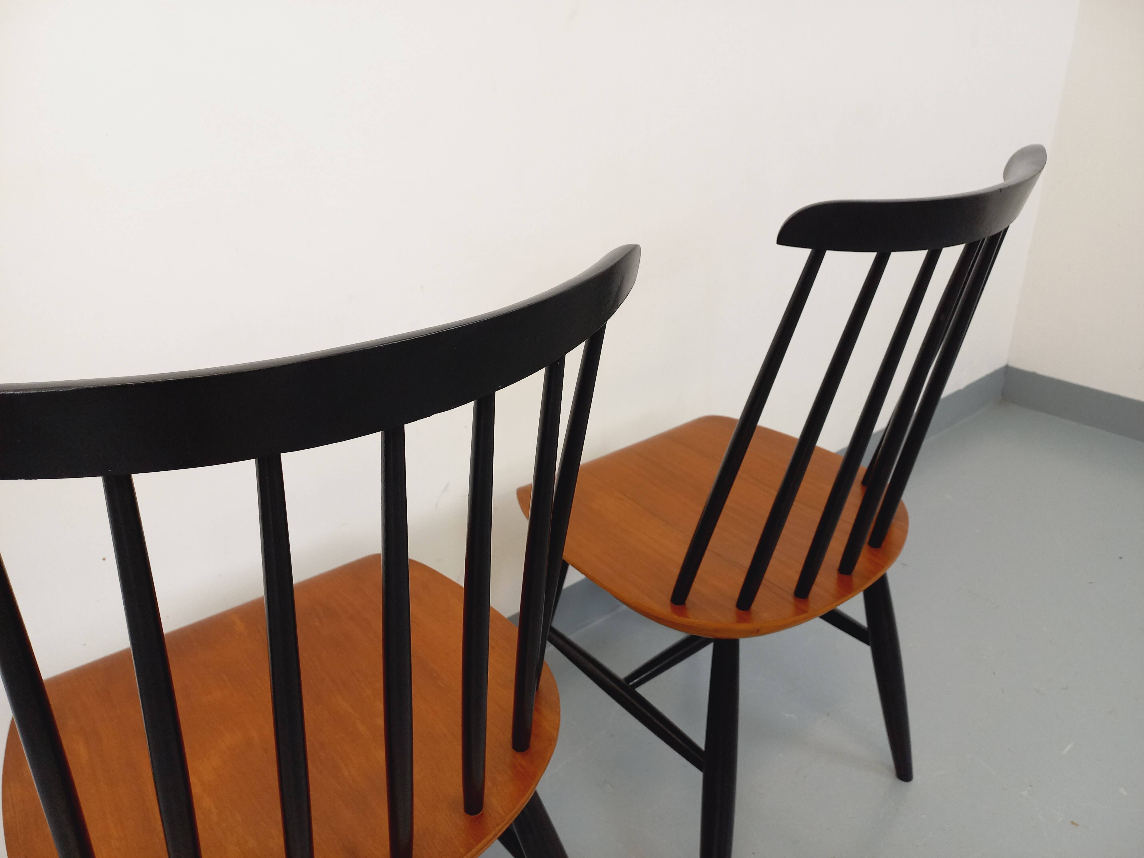 Pair of vintage Scandinavian chairs Fanett by Ilmari Tapiovaara in teak.