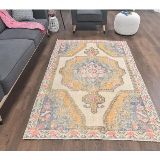 1970s vintage Turkish hand-knotted area rug 135x212