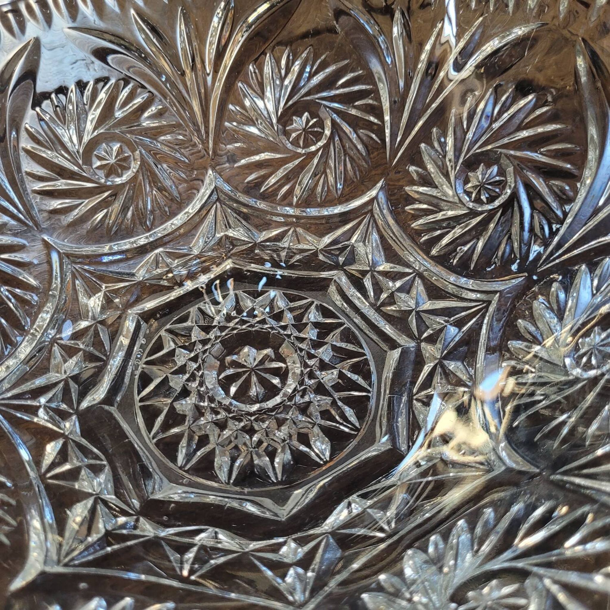 Pressed-mould glass cup – Stars & palmettes – 1960s-70s