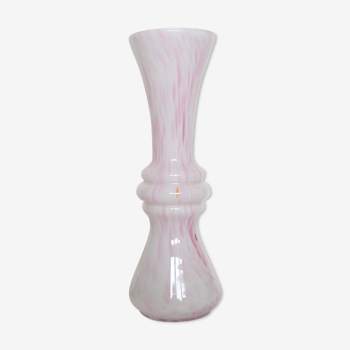 Vase in pink opaline, vintage