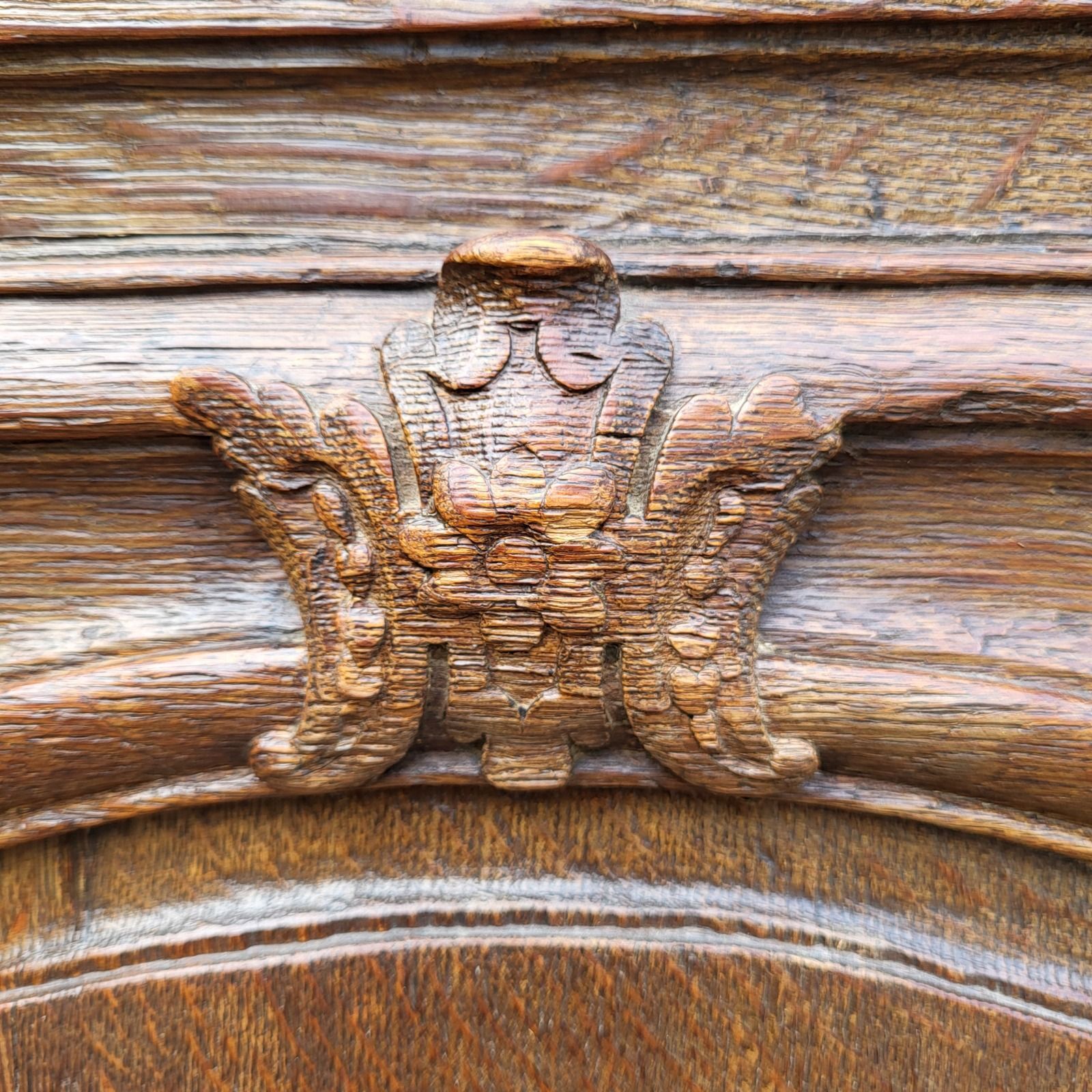 Large "Standing Man" in solid oak from the 18th century