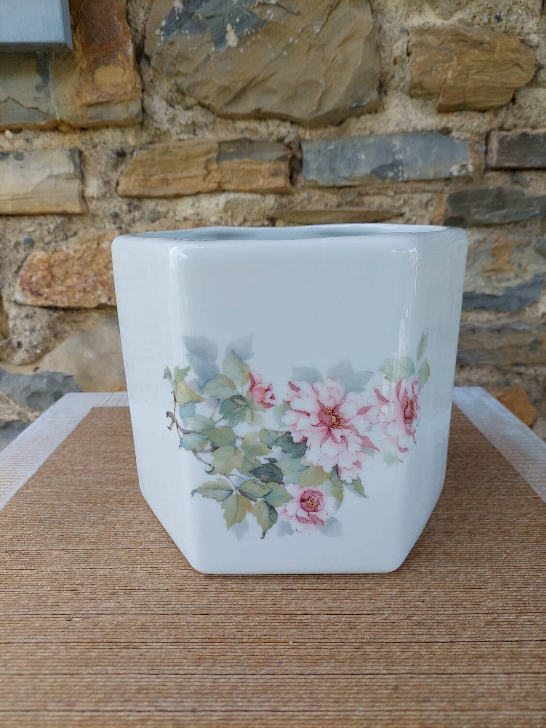 Vintage porcelain cache pot