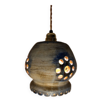 Pretty ceramic pendant lamp