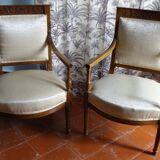Paire de fauteuils époque Directoire en merisier