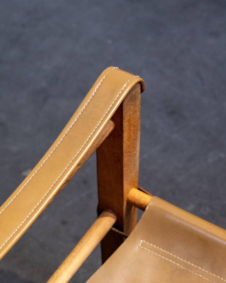Leather safari chair