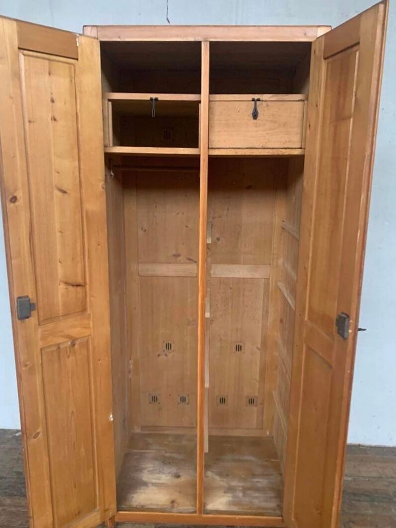 Parisian wardrobe with 2 doors in solid fir