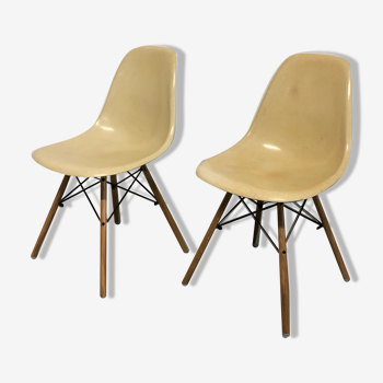 set of two DSW chairs Herman Miller