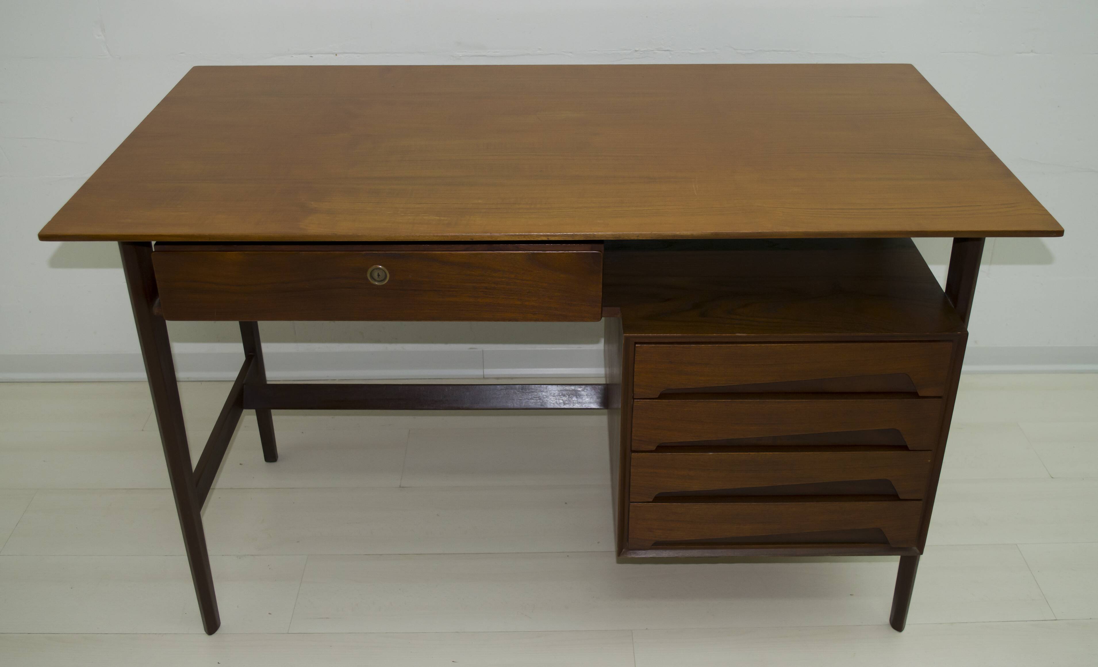 Vittorio Dassi Mid-Century Italian Teakwood Writing Desk and Chair, 1950