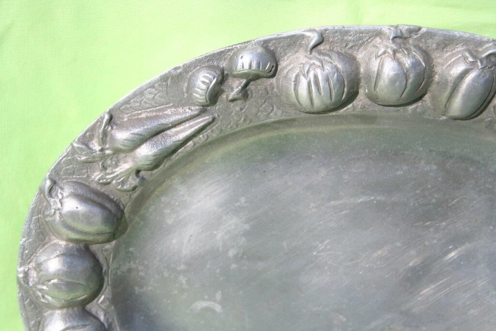 Plateau de service fonte d'aluminium décor légumes