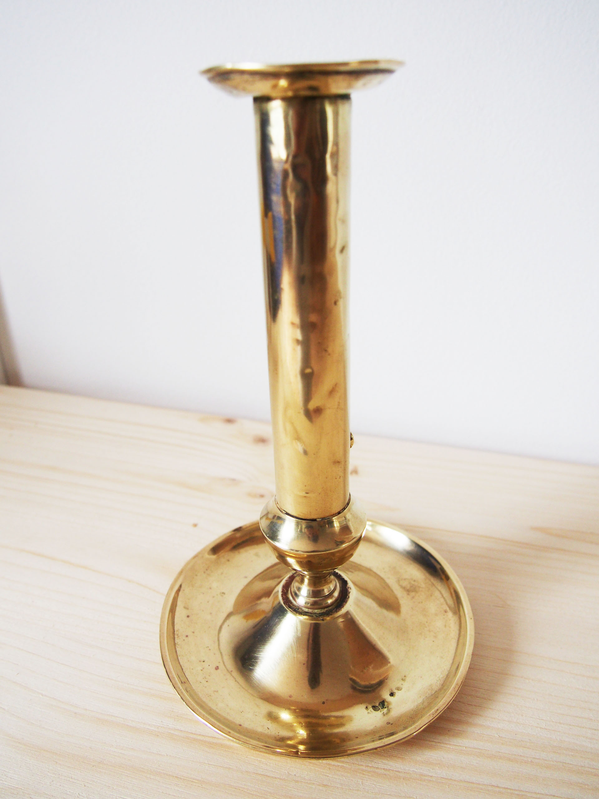 Brass candlestick with pusher
