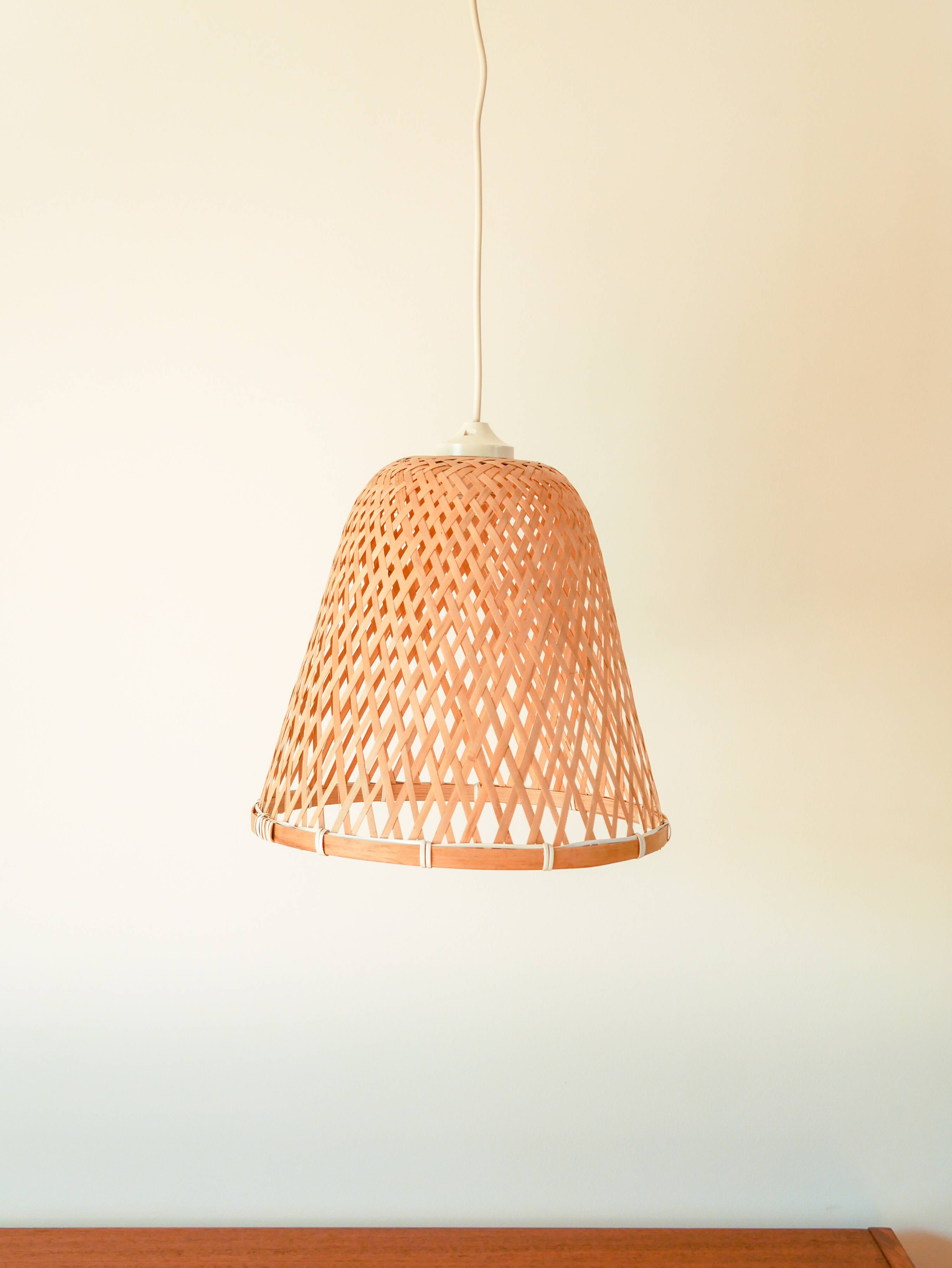 Rattan pendant light