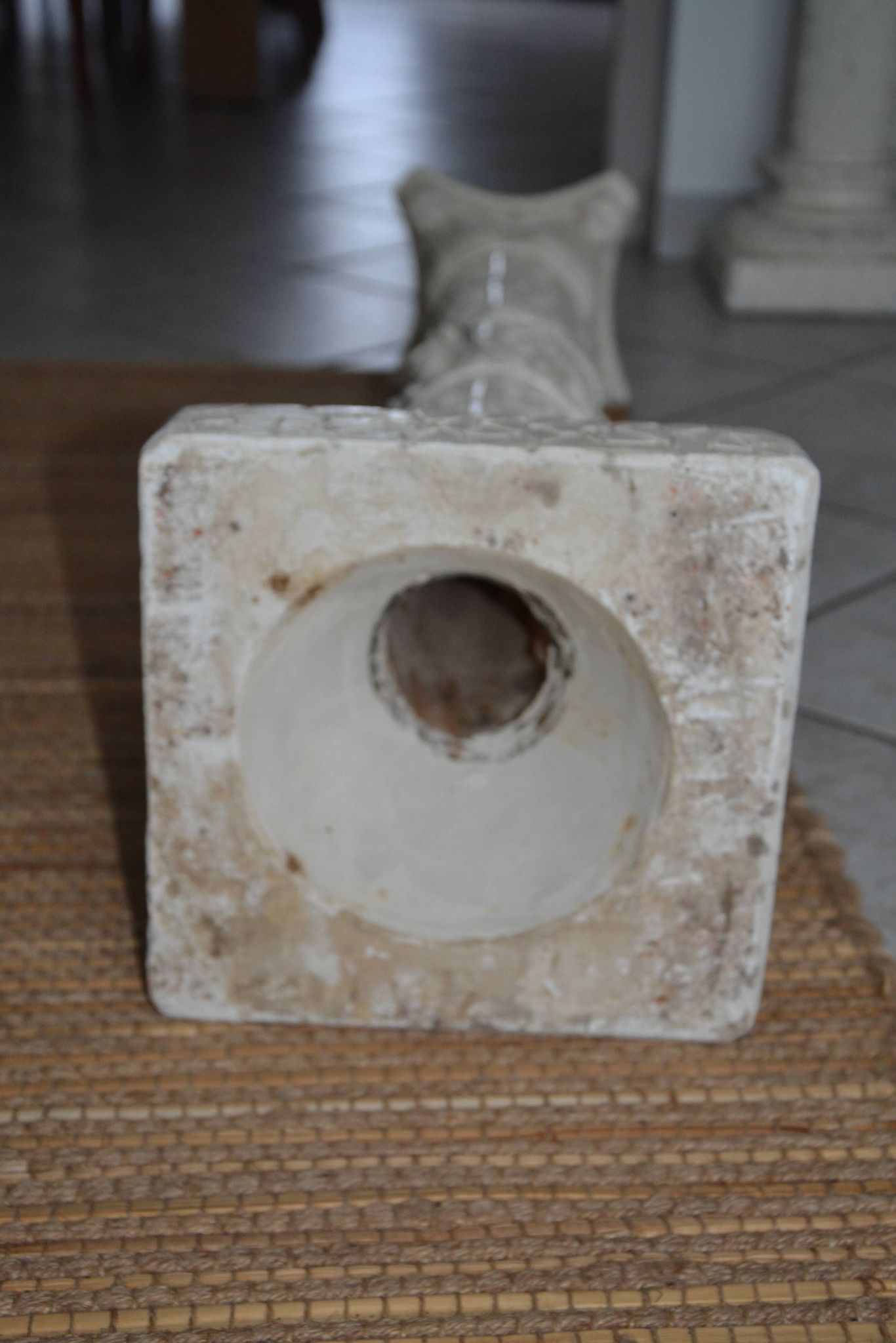 2 old plaster columns