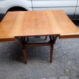 Uplifting coffee table