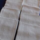 12 napkins