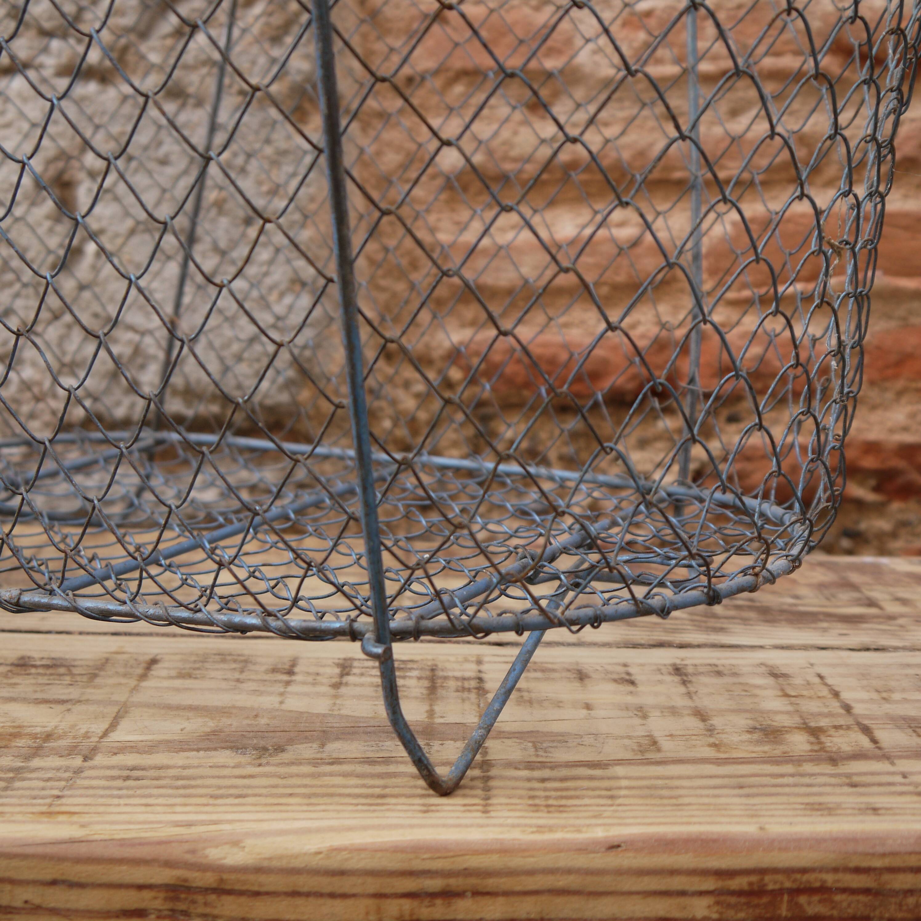 Metal folding basket