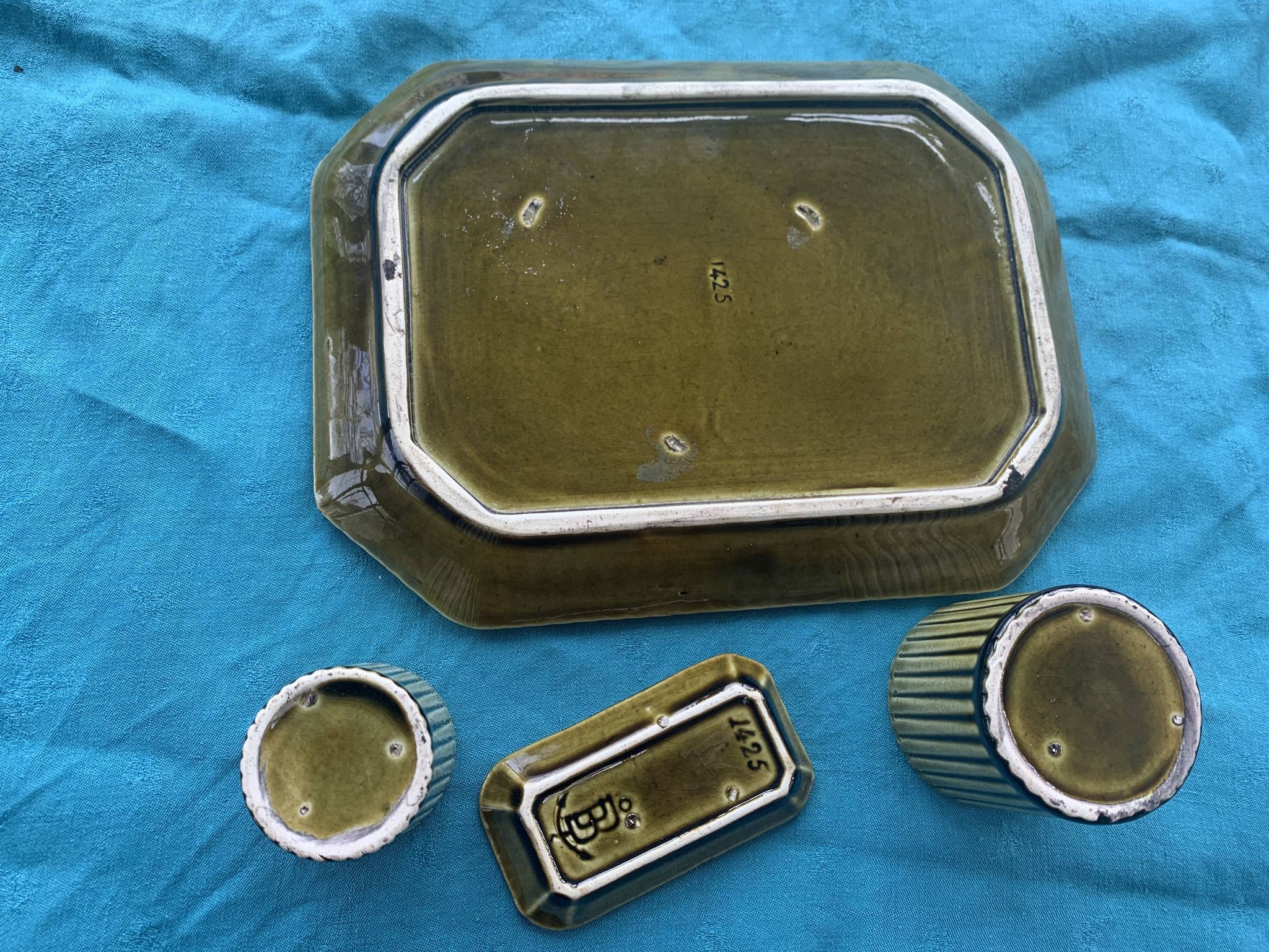 Service slurry art deco composed of a Tray, two pots and a small old and collector's dish