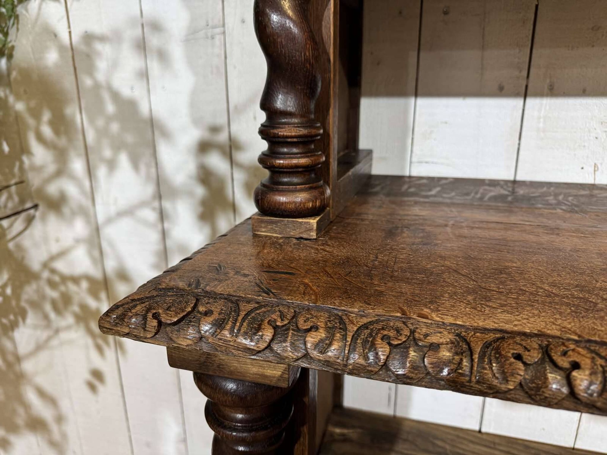 Bibliothèque de boiserie en chêne et sapin début XXème