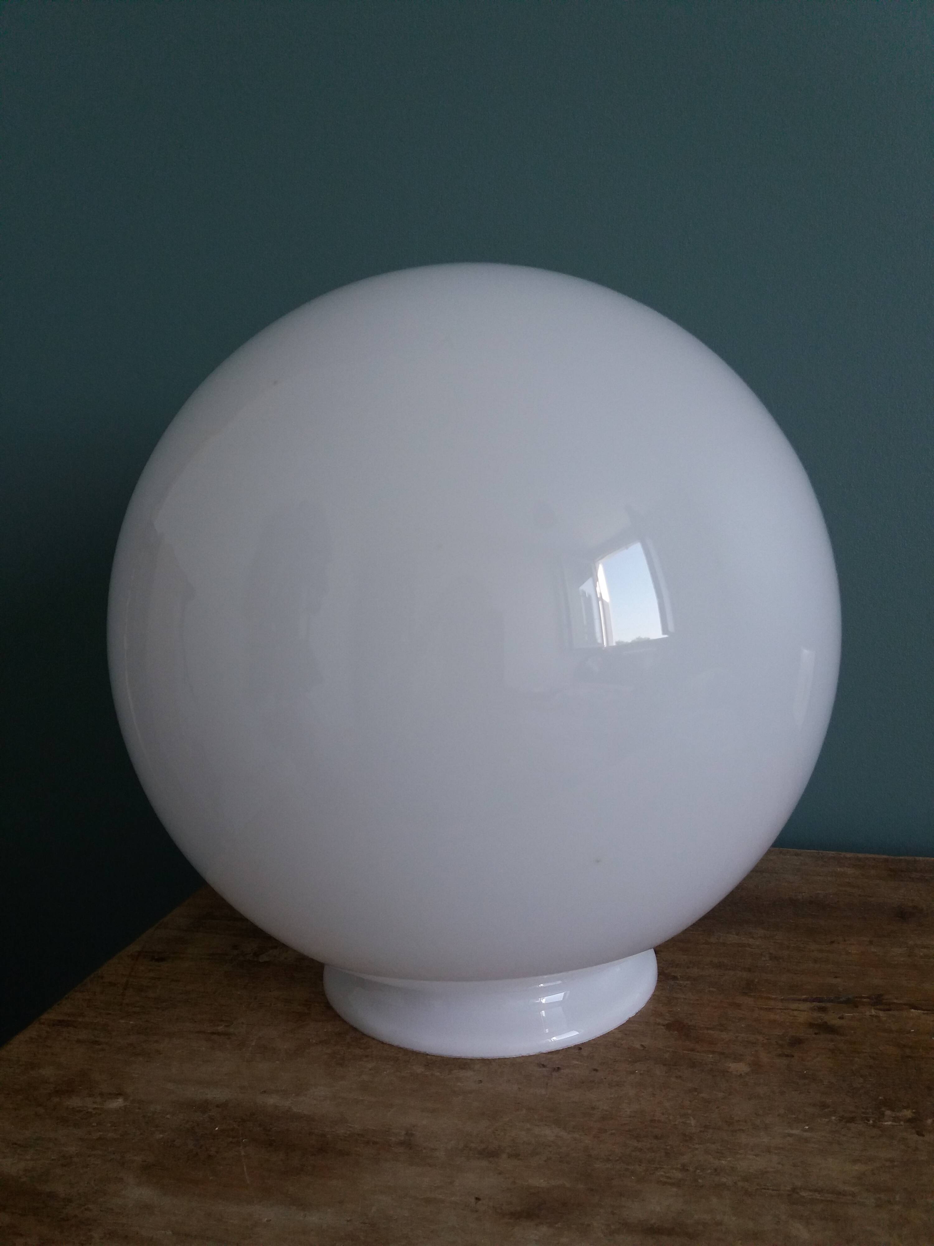 White glass opaline ball globe 20 cm