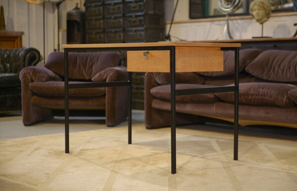 Bureau étudiant CM217 par Pierre Paulin édité par Thonet 1960’s