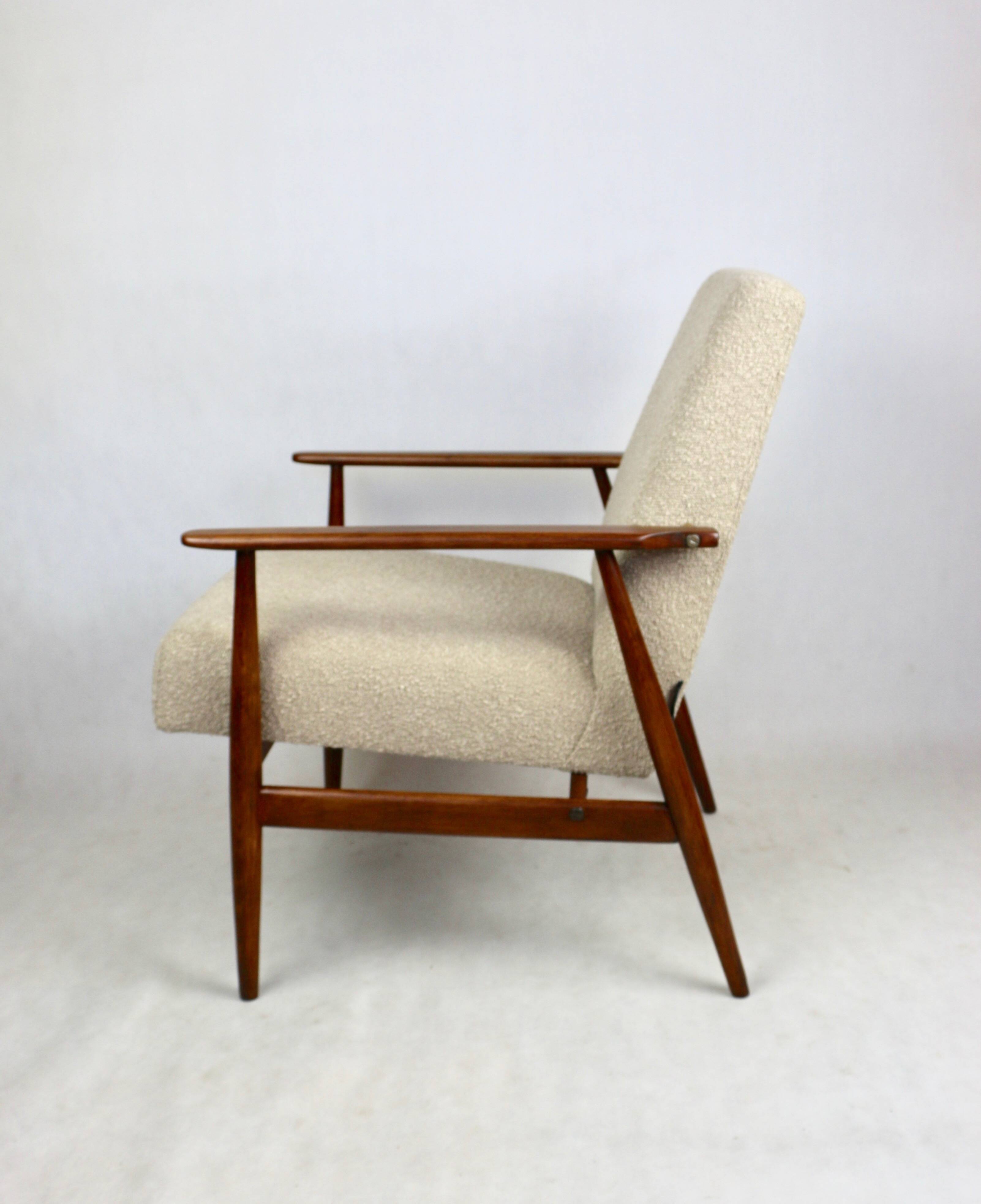 Armchair 'Lis', 1970s beige boucle design by Henryk Lis - natural wood