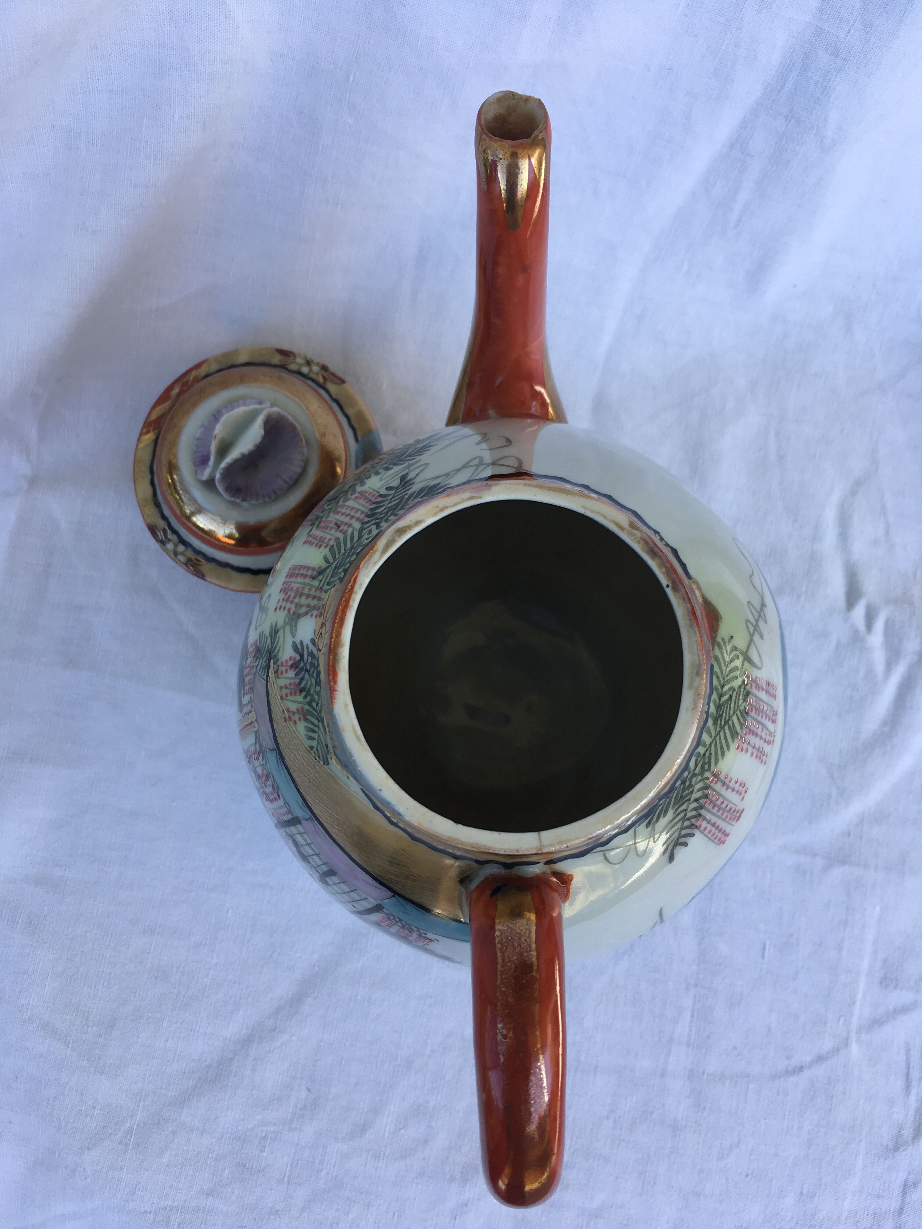 Porcelain teapot with Japanese decoration