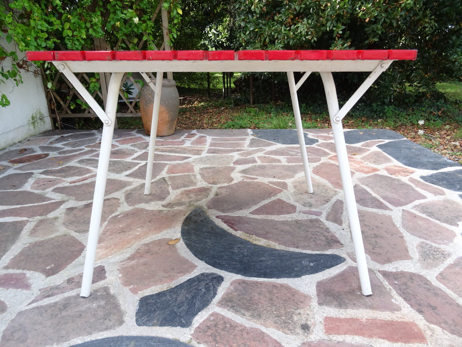 Metal folding table