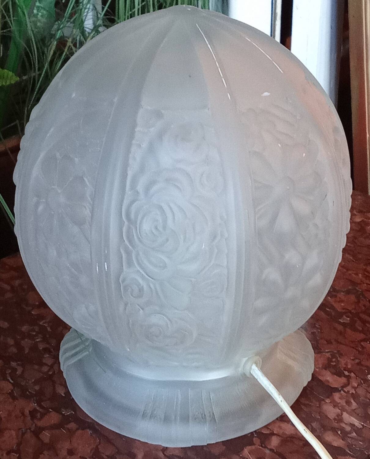 Globe suspension art deco table lamp