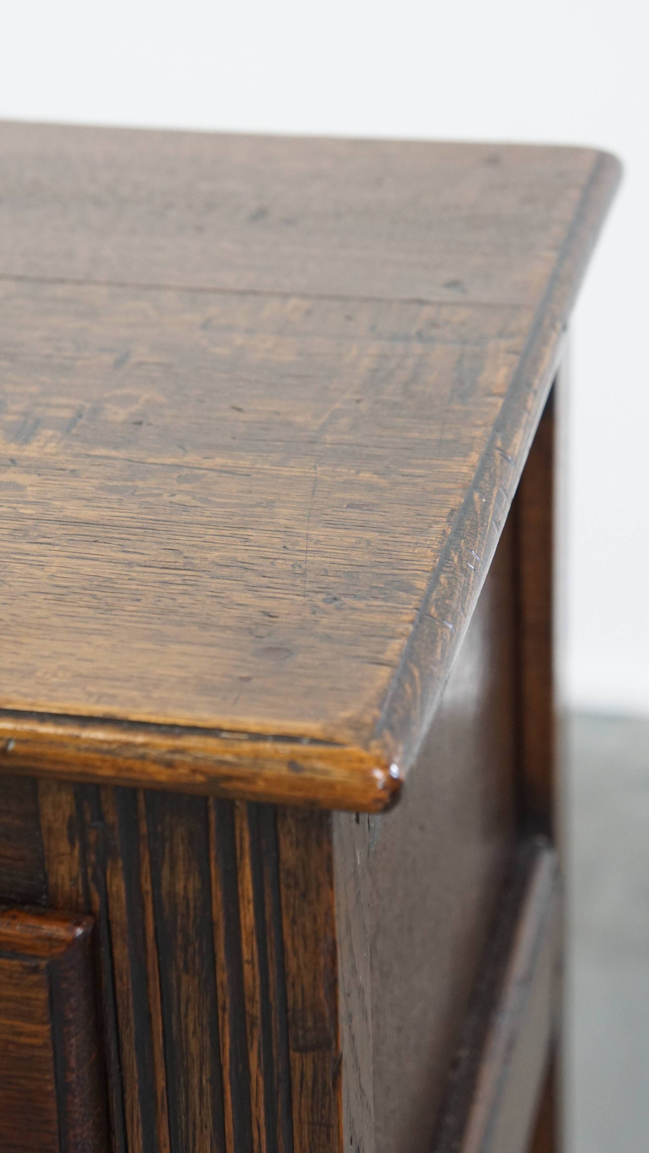 Antique English Oak Side Table / Hall Table from the 19th Century
