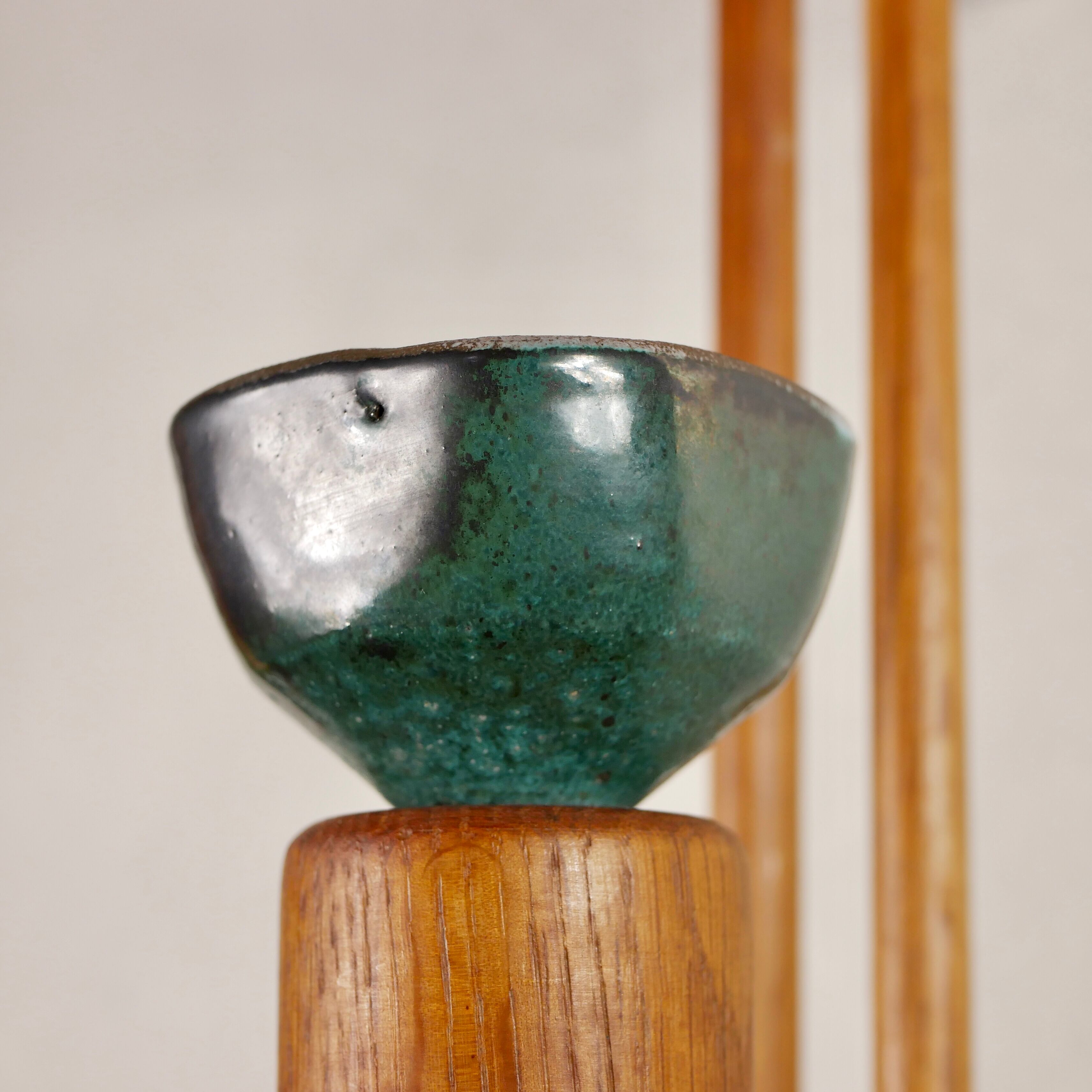 Wall lamp in oak and ceramic Guillerme and Chambron