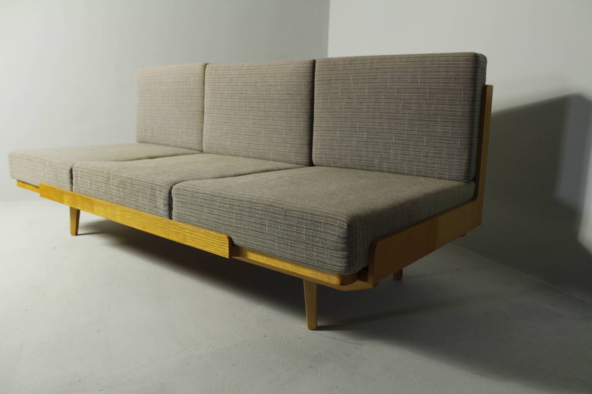 Daybed from Jitona, N.P. Soběslav, Czechoslovakia, 1970s