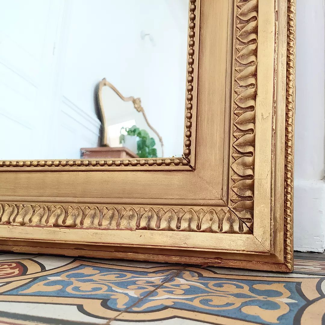 Napoleon III mirror decorated with birds