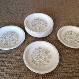 9 assiettes à dessert