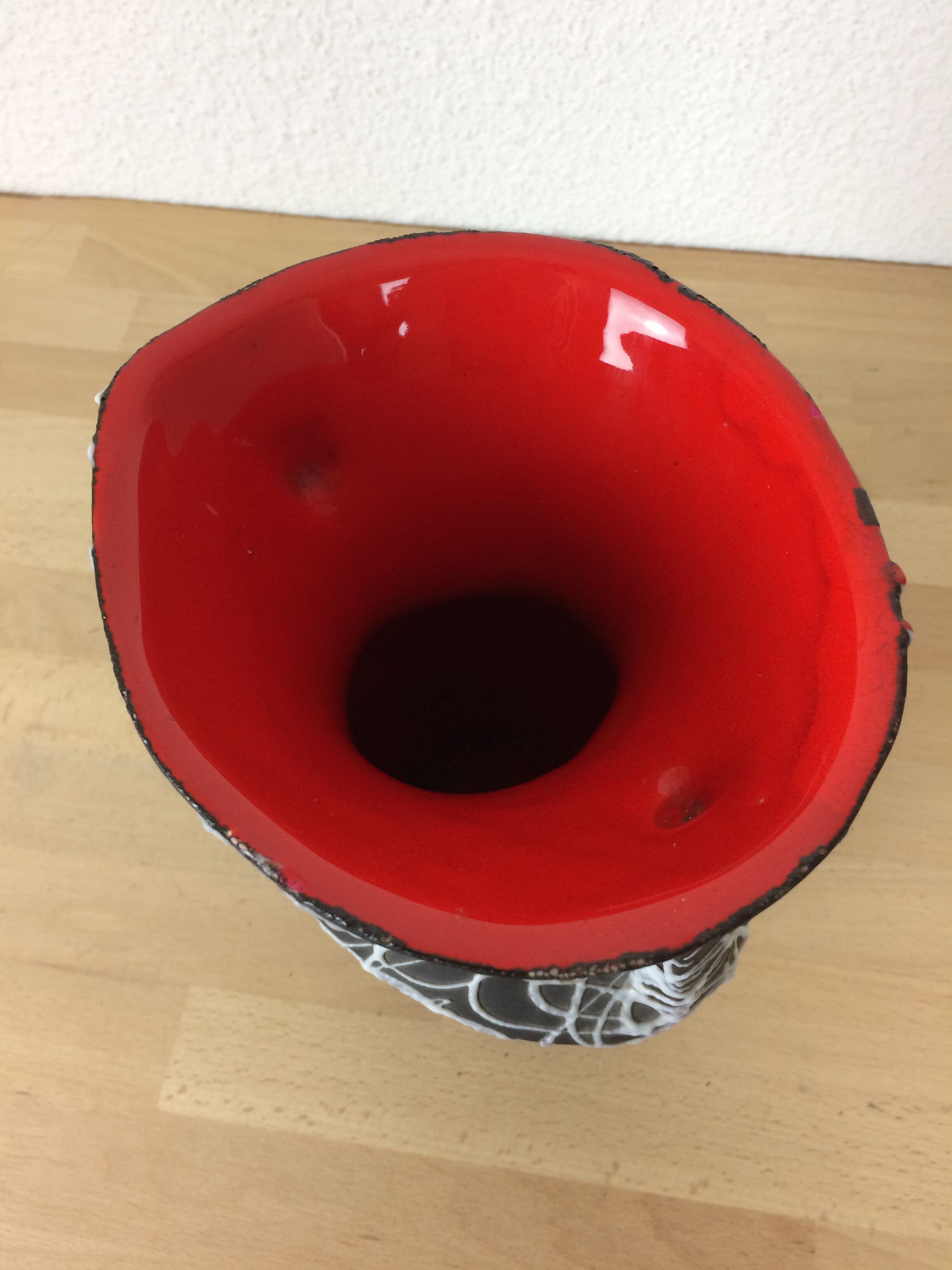 60s Vallauris ceramic vase, white spaghetti