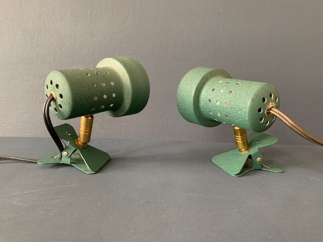 Spotlight clip 50s metal green bottle