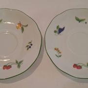 Two cups and saucers in fine porcelain, orchard model.