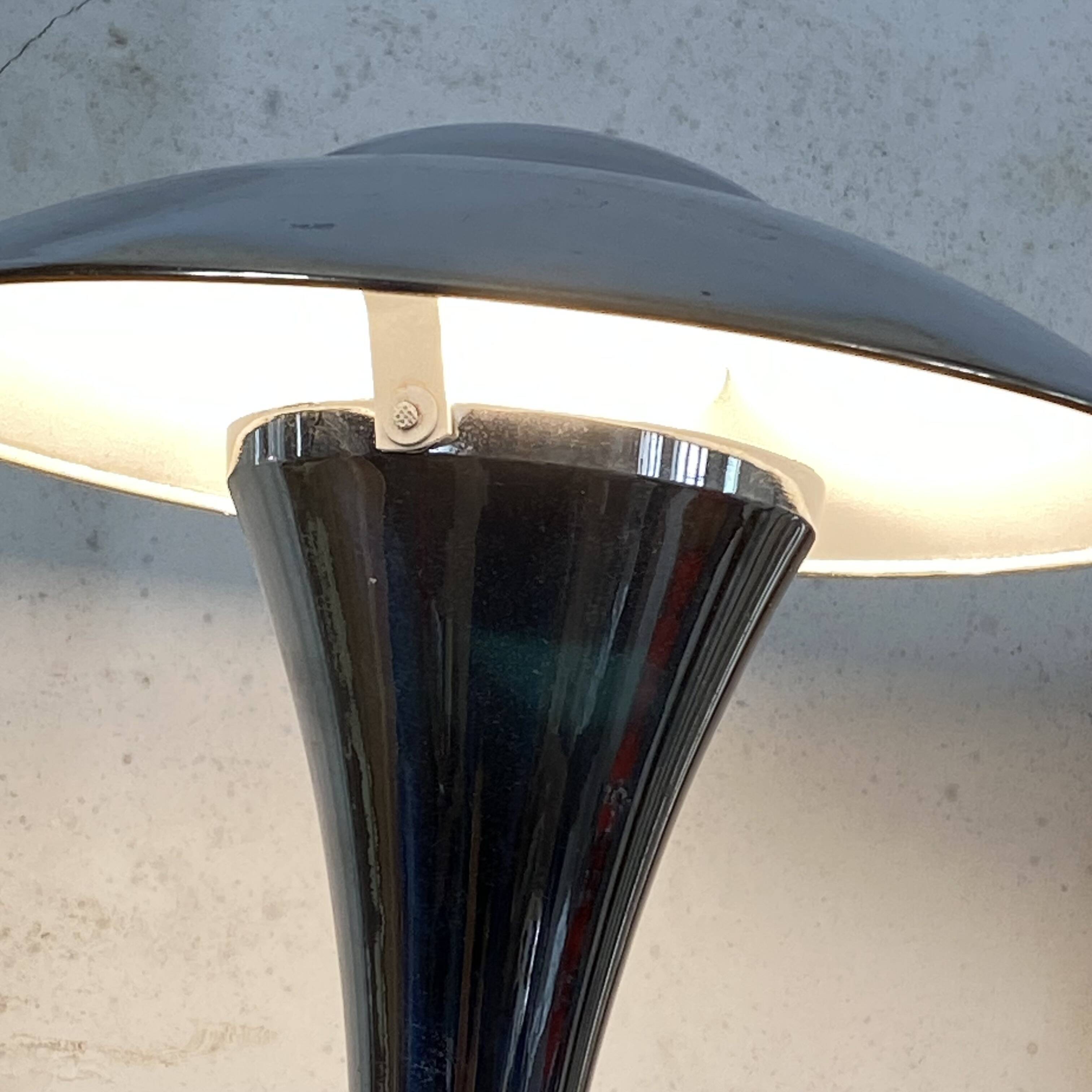 Lampe de bureau en inox ou métal chromé modèle champignon