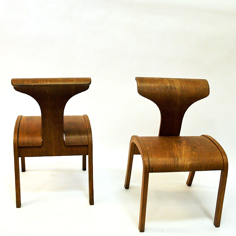 Scandinavian pair of design childrens wood chairs 1950s